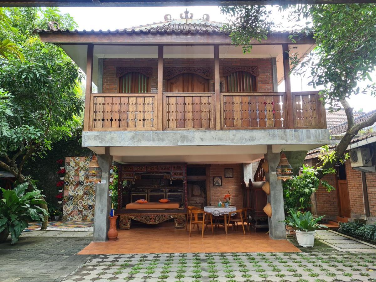 Ndalem Suryo Saptono Guest House Tugu المظهر الخارجي الصورة