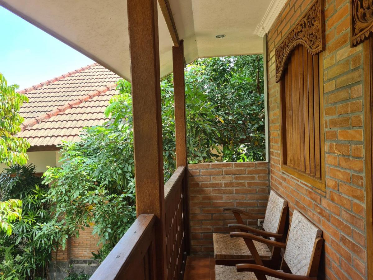 Ndalem Suryo Saptono Guest House Tugu المظهر الخارجي الصورة