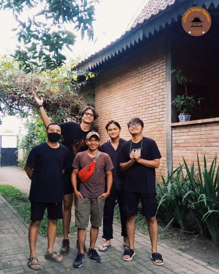 Ndalem Suryo Saptono Guest House Tugu المظهر الخارجي الصورة