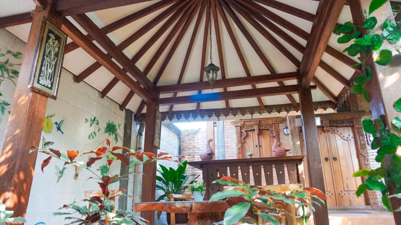 Ndalem Suryo Saptono Guest House Tugu المظهر الخارجي الصورة