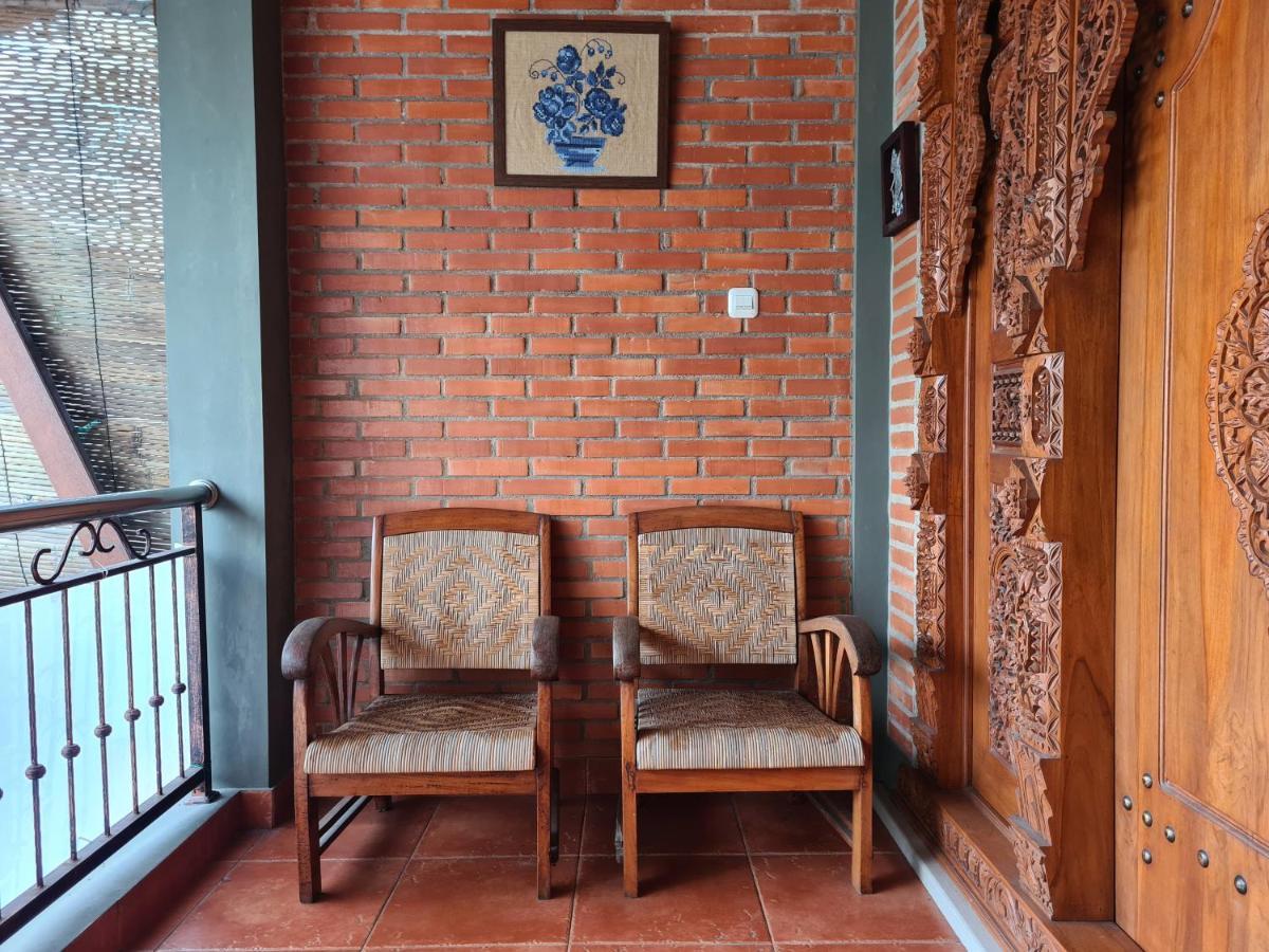 Ndalem Suryo Saptono Guest House Tugu المظهر الخارجي الصورة