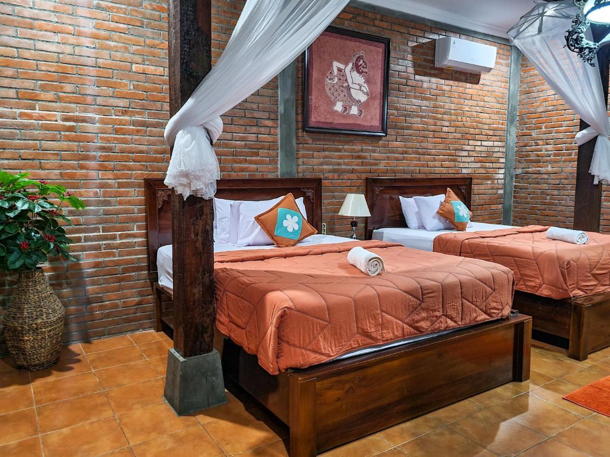 Ndalem Suryo Saptono Guest House Tugu المظهر الخارجي الصورة