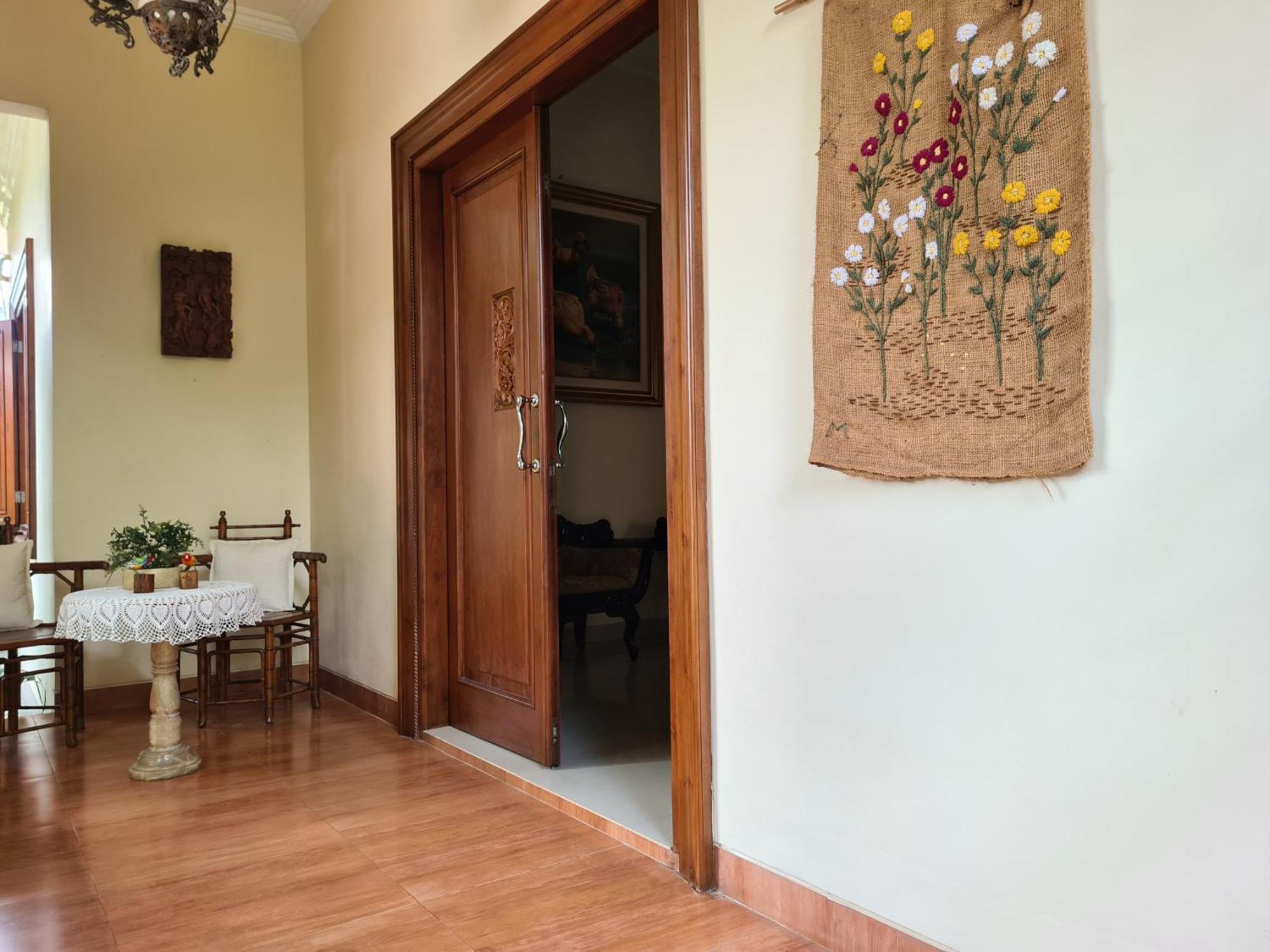 Ndalem Suryo Saptono Guest House Tugu المظهر الخارجي الصورة