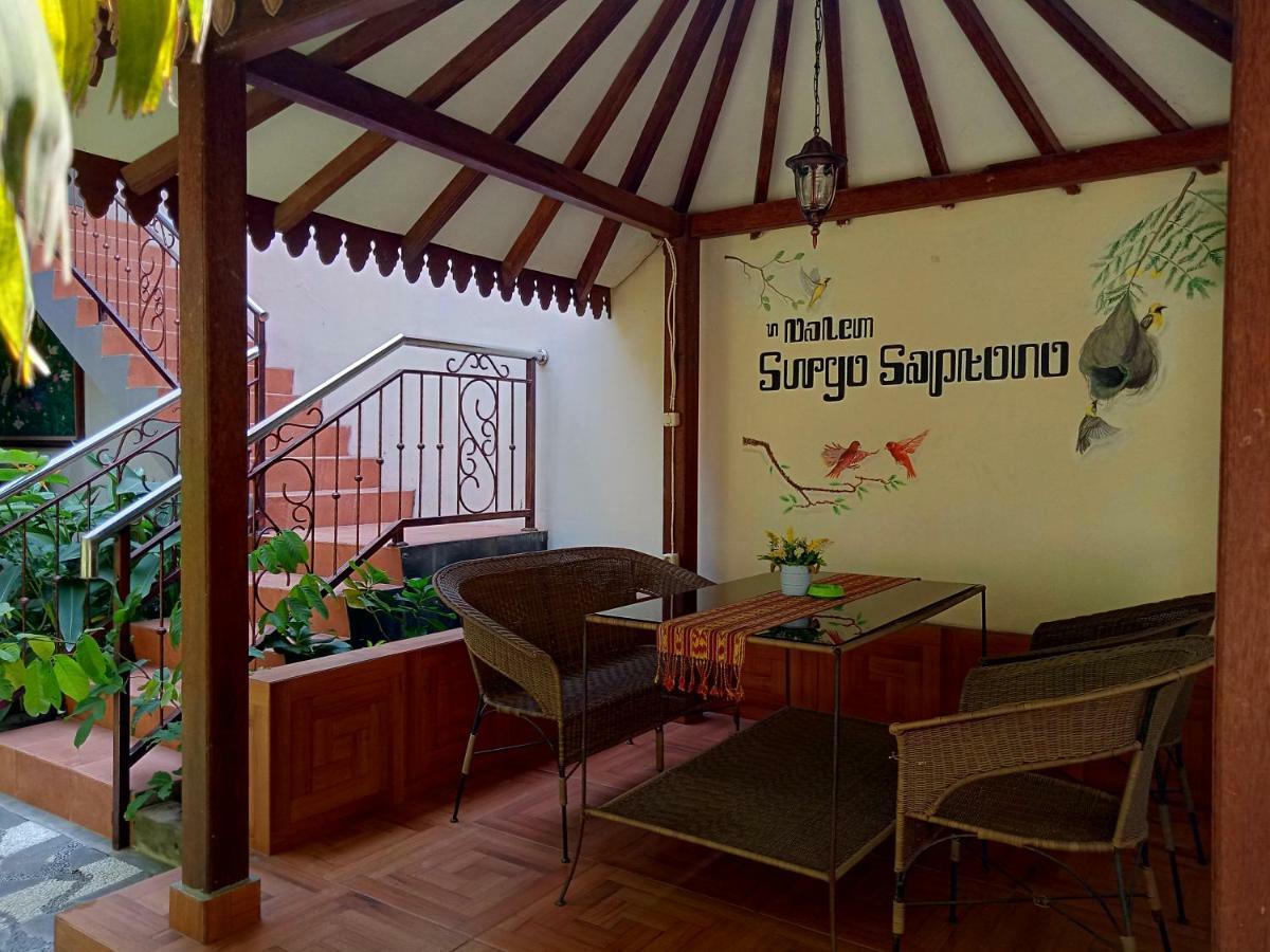 Ndalem Suryo Saptono Guest House Tugu المظهر الخارجي الصورة