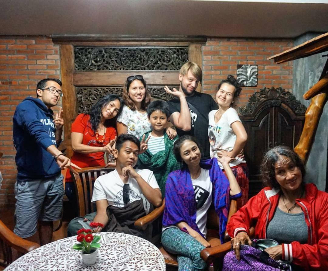 Ndalem Suryo Saptono Guest House Tugu المظهر الخارجي الصورة